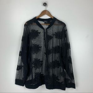 Torrid Women’s Black Sheer Floral Embroidered Sheer Zip Up Jacket Size 4 or 4X